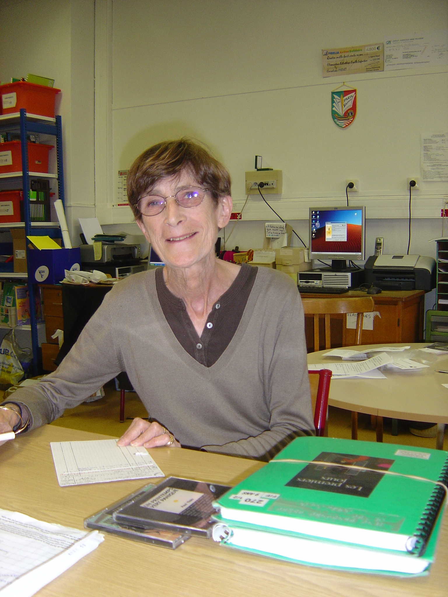 Photo de Marie-France en train de prparer une valisette