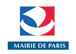 Logo de la Mairie de Paris représentant un bateau blanc stylisé sur un fond carré bleu et rouge, avec "MAIRIE DE PARIS" écrit en dessous en lettres blanches sur un rectangle bleu.
